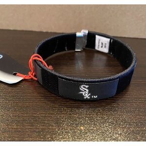 Chicago White Sox MLB Fan Bracelet Team Name and‎ Logo New Licensed